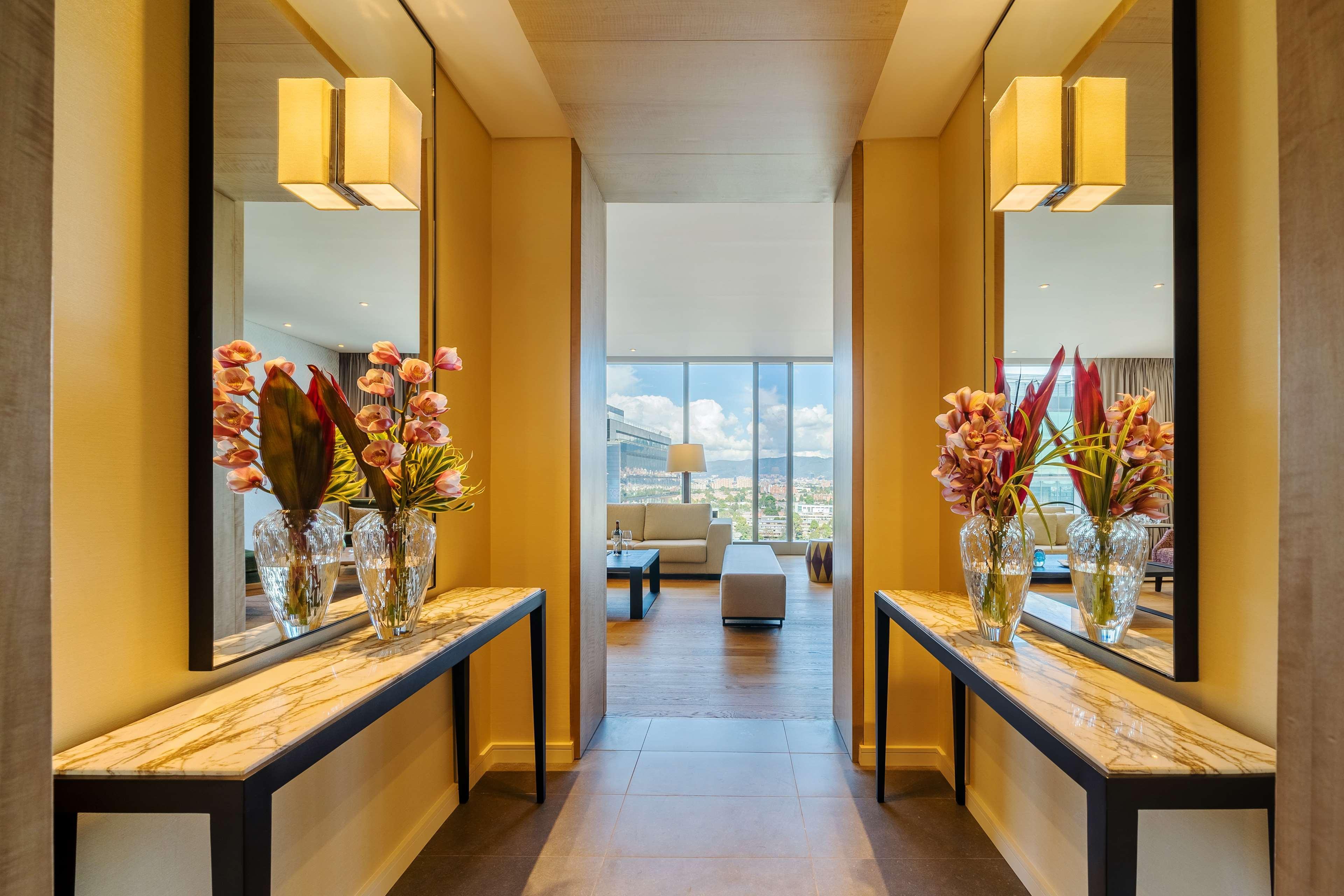 ホテル グランド ハイアット ボゴダ ボゴタ エクステリア 写真 The Westin Palace Madrid