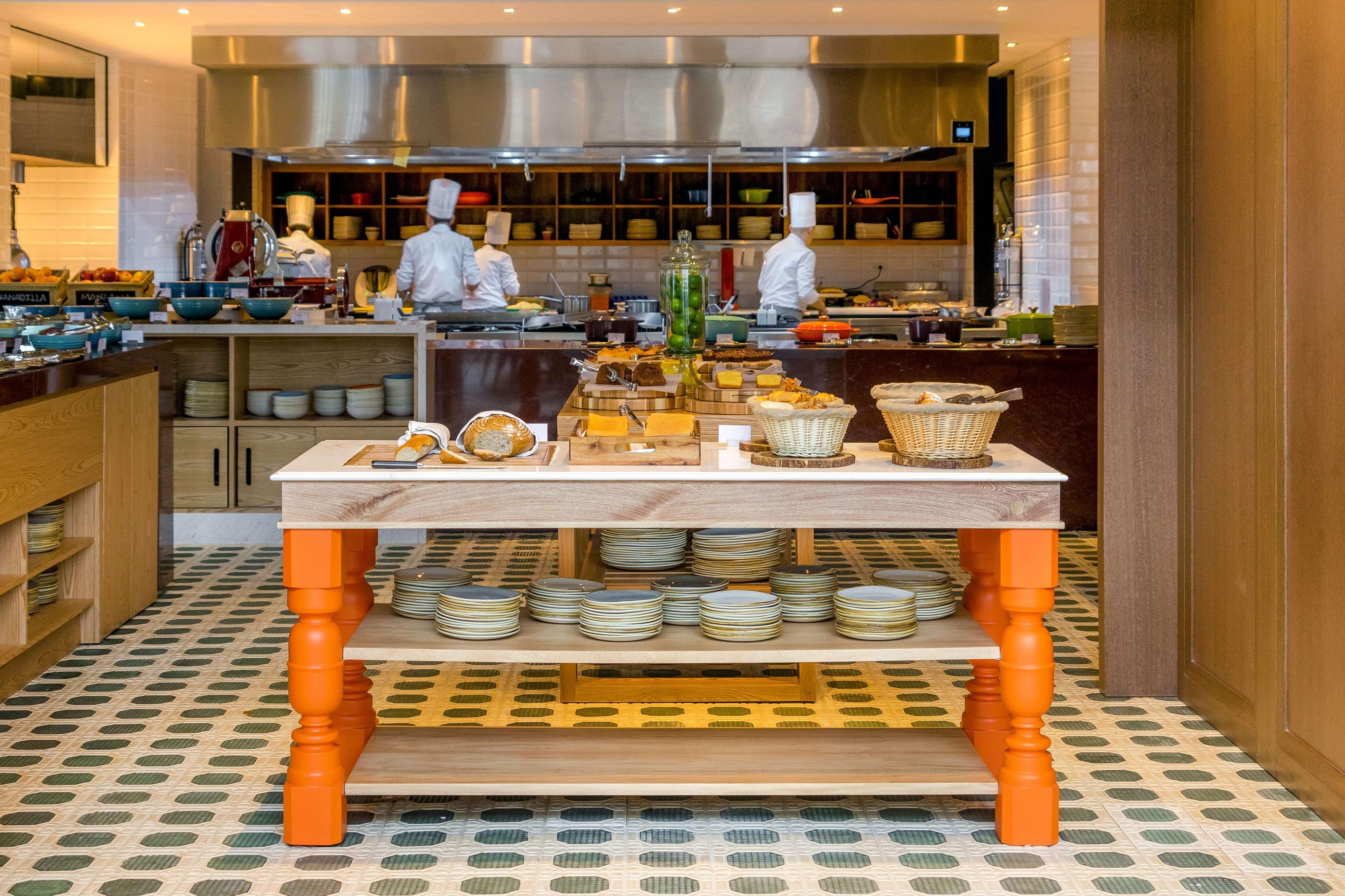 ホテル グランド ハイアット ボゴダ ボゴタ エクステリア 写真 A live kitchen at a hotel